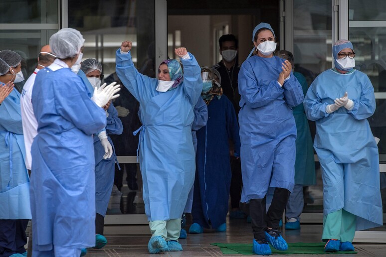 TOPSHOT-MOROCCO-HEALTH-VIRUS-RECOVERY © ANSA/AFP