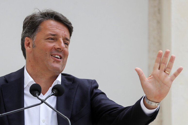 Governo: Renzi,  'fidanzarmi ' con 5S e Di Battista? Anche no! - RIPRODUZIONE RISERVATA