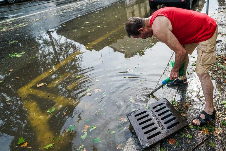 - RIPRODUZIONE RISERVATA