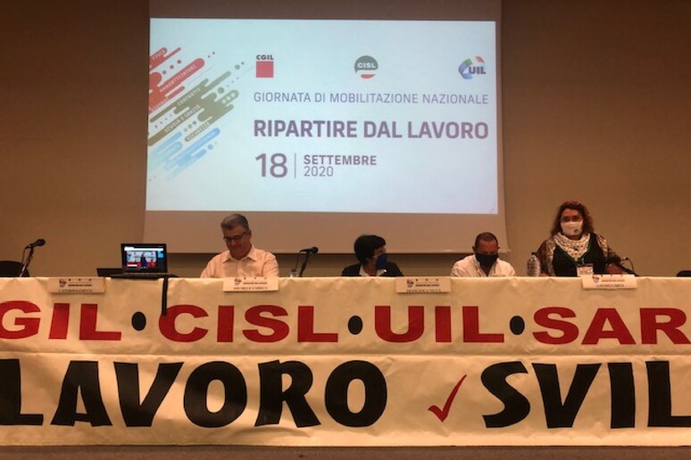 - RIPRODUZIONE RISERVATA