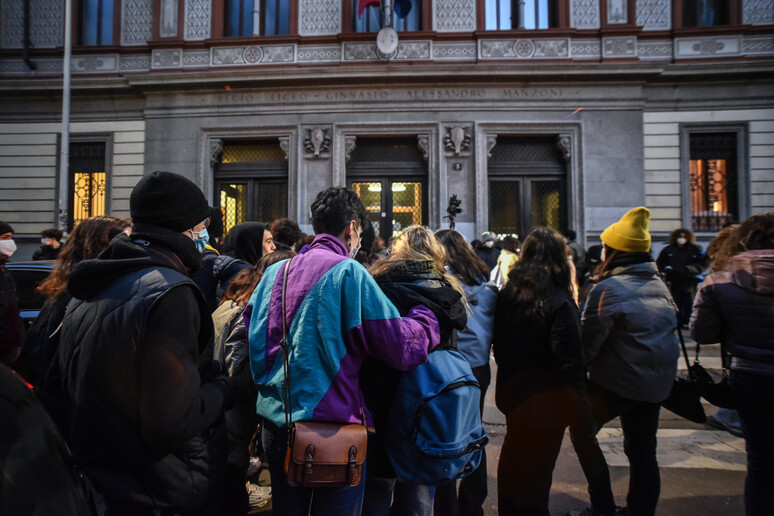 Scuola: studenti - RIPRODUZIONE RISERVATA