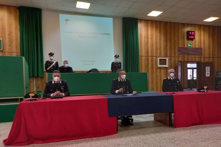 Violenza su donna a Termoli, conferenza stampa stampa dei Carabinieri - RIPRODUZIONE RISERVATA