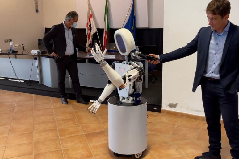 Intelligenza Artificiale, Italia lancia Programma strategico - RIPRODUZIONE RISERVATA