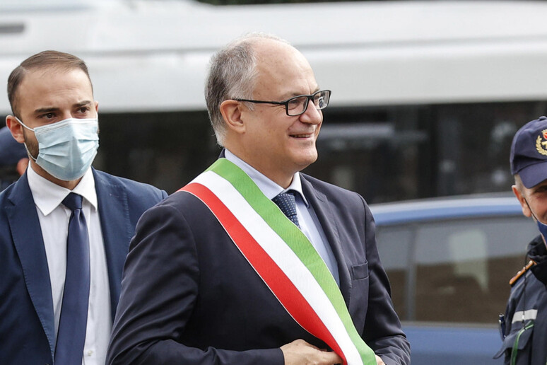 Gualtieri, il debutto in fascia tricolore e il rebus Giunta: la settima  calda del neo sindaco