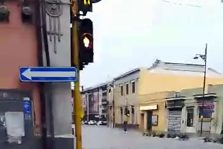 Maltempo: bomba d 'acqua in Sardegna, allerta arancione - RIPRODUZIONE RISERVATA