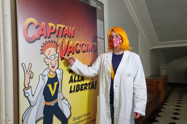 'Capitan Vaccino ' accoglie bambini in hub della Liguria - RIPRODUZIONE RISERVATA