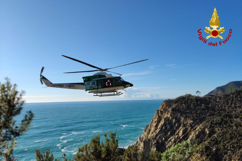 Rocciatore cade e muore, il corpo finisce in mare - RIPRODUZIONE RISERVATA