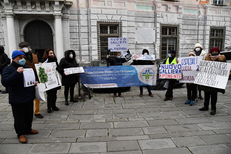 - RIPRODUZIONE RISERVATA