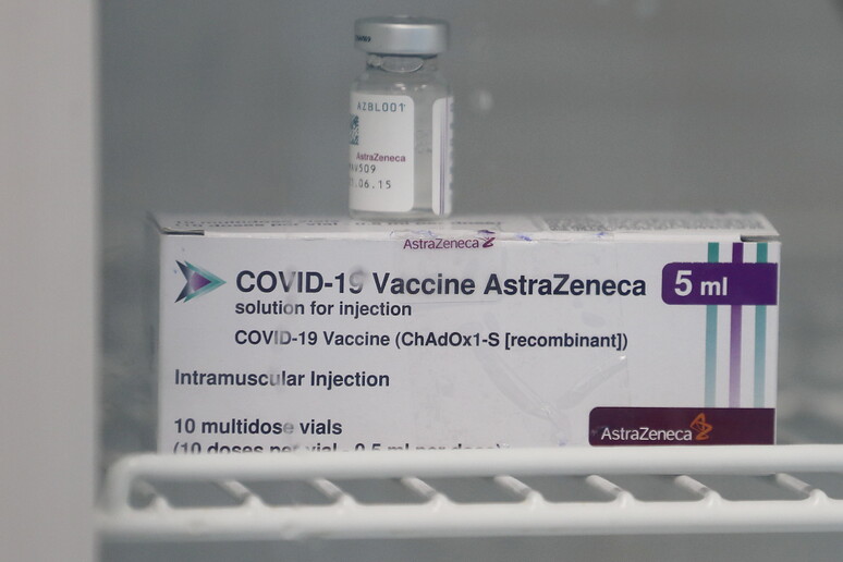 Covid: la Danimarca sospende uso vaccino AstraZeneca © ANSA/EPA