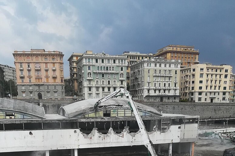 Genova: demolizione padiglione Fiera per nuovo waterfront - RIPRODUZIONE RISERVATA