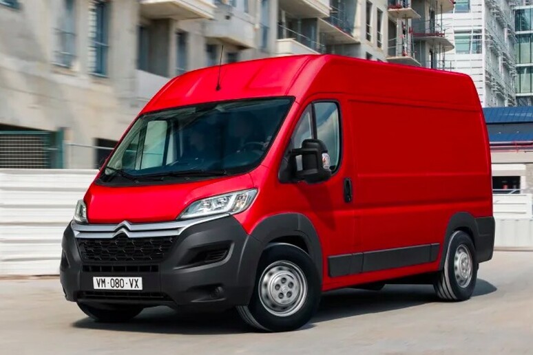 Citroën e-Relay, in vendita in GB il maxi-furgone elettrico - RIPRODUZIONE RISERVATA