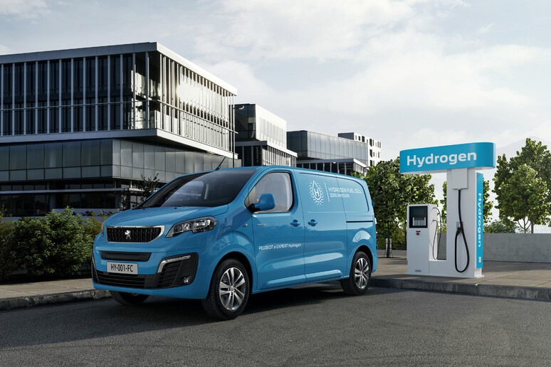 Peugeot e-Expert, in arrivo anche la versione Hydrogen - RIPRODUZIONE RISERVATA