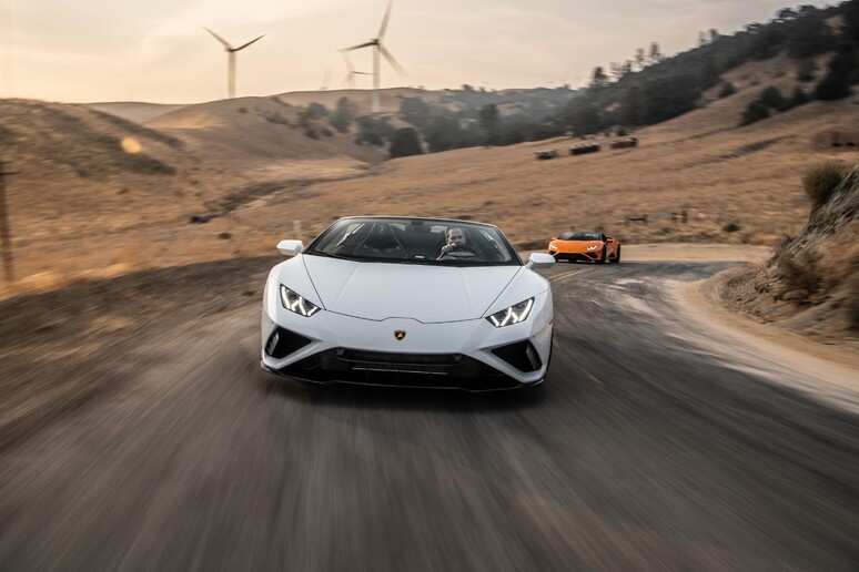 Lamborghini Huracán, nuovo premio per la EVO RWD Spyder © ANSA/Lamborghini