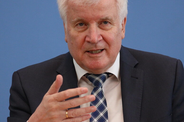 Il ministro dell 'Interno tedesco Horst Seehofer © ANSA/EPA