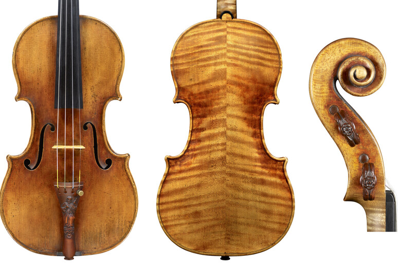 Un violino Stradivari - RIPRODUZIONE RISERVATA