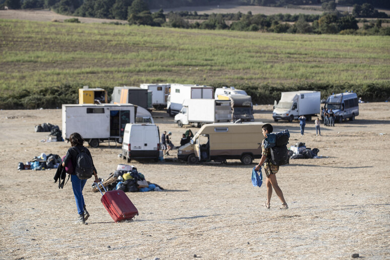 L 'area del rave in una foto del 19 agosto - RIPRODUZIONE RISERVATA