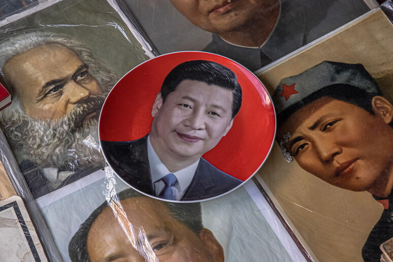 China to add  'Xi Jinping Thought ' in its national school curriculum © ANSA/EPA