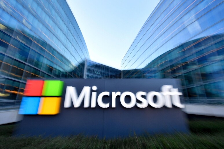 Microsoft licenzia 1.000 dipendenti, meno dell '1% del totale © ANSA/AFP