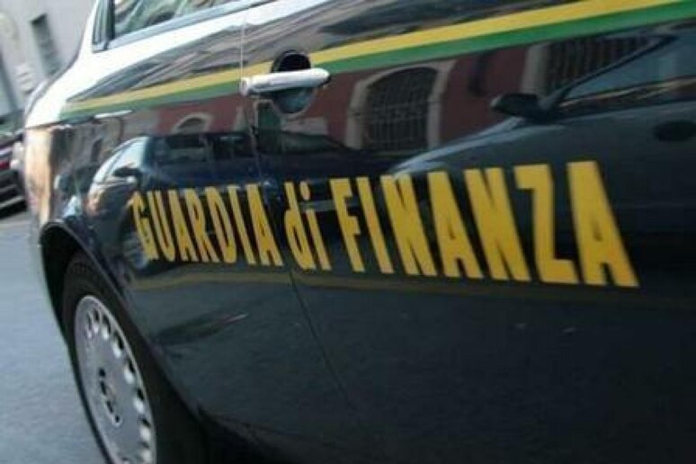 Guardia finanza - RIPRODUZIONE RISERVATA