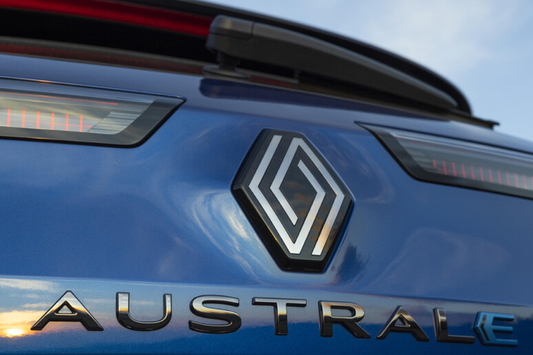 Renault Austral, è il Suv tra Nouvelle Vague e Tecnologia - Novità e  Anticipazioni 