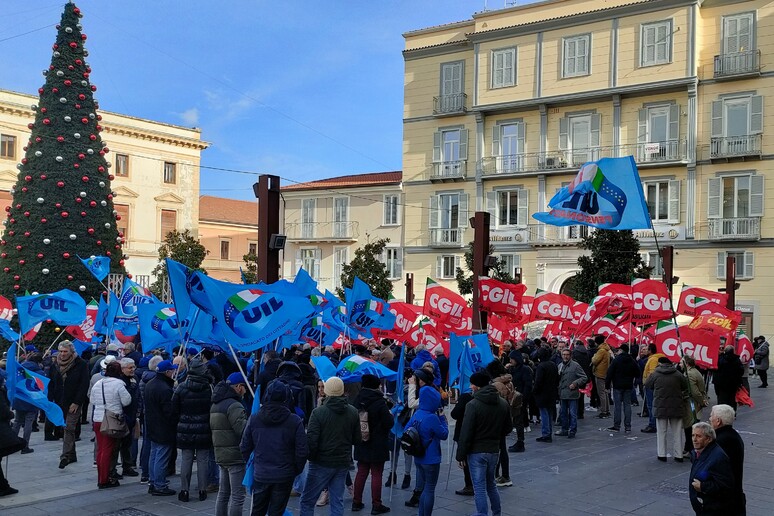 - RIPRODUZIONE RISERVATA