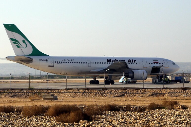 Un aereo della Mahan Air © ANSA/EPA