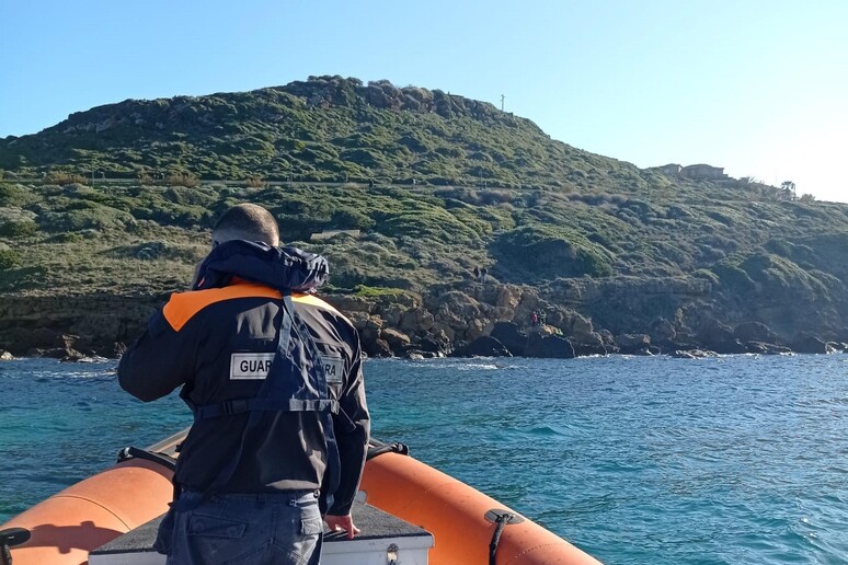 Guardia Costiera a Castelsardo - RIPRODUZIONE RISERVATA