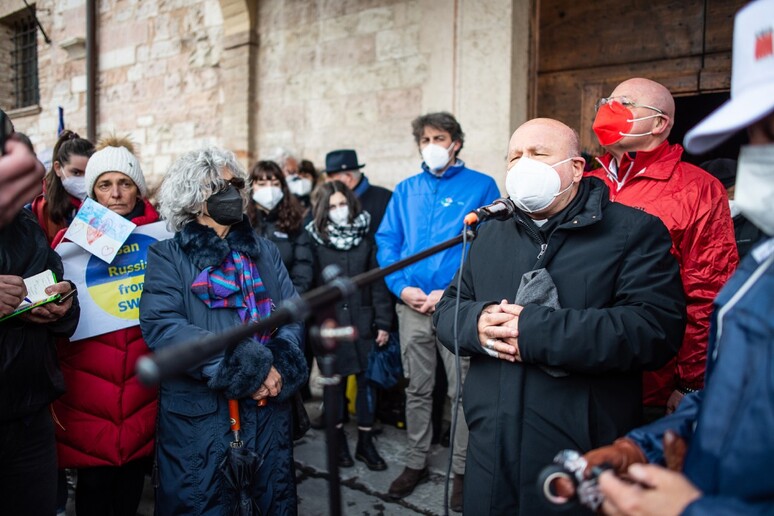 - RIPRODUZIONE RISERVATA