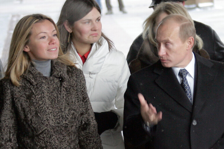 Putin e le figlie © ANSA/AFP
