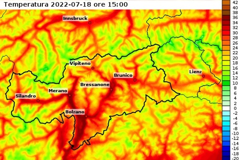 - RIPRODUZIONE RISERVATA