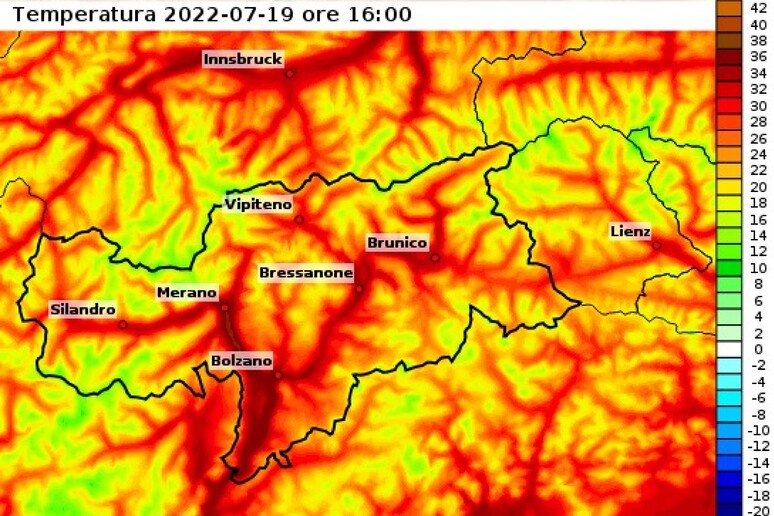 - RIPRODUZIONE RISERVATA