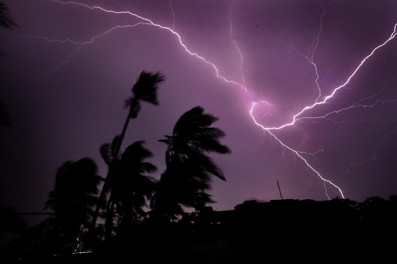 Tempesta di fulmini in India - RIPRODUZIONE RISERVATA