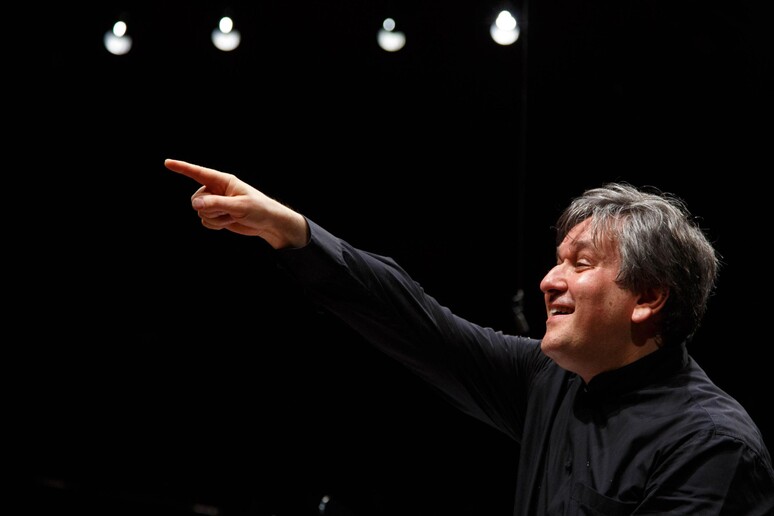 PAPPANO, CELEBRAZIONE DELL 'UMANIT? PER CHIUDERE I DUE MONDI - RIPRODUZIONE RISERVATA