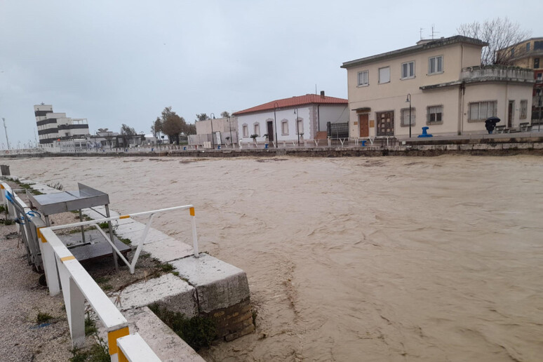 - RIPRODUZIONE RISERVATA