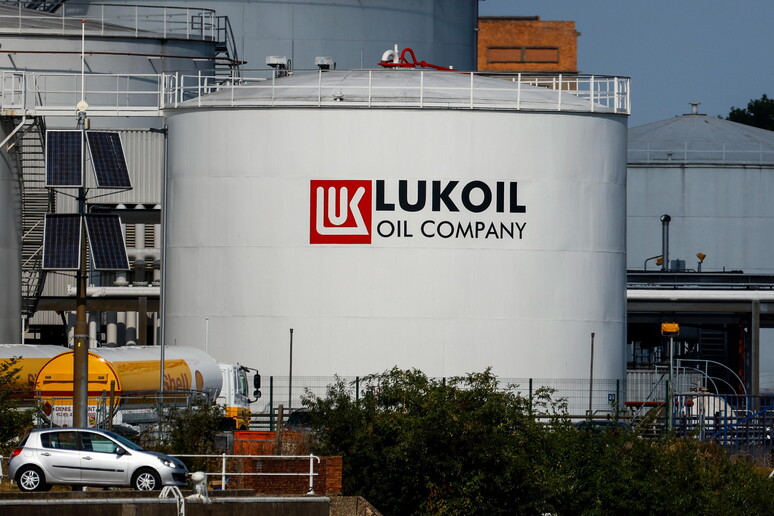 Enel vende gli asset in Russia a Gazprom e Lukoil © ANSA/EPA