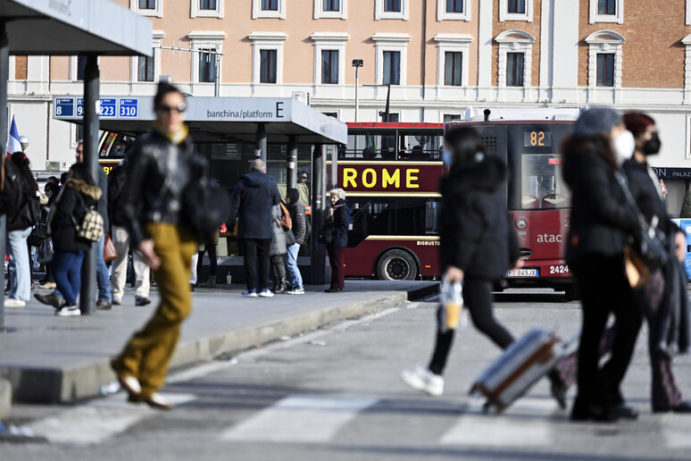 - RIPRODUZIONE RISERVATA