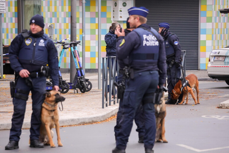 Belgio, sospetti terroristi sono ceceni legati all'Isis-K
