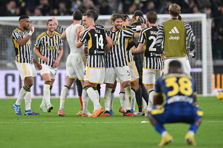 Striscione personalizzabile - Campo da Calcio per il compleanno