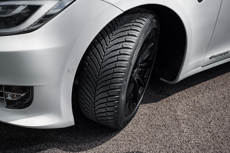 Hankook iON FlexClimate: all season per le elettriche - RIPRODUZIONE RISERVATA