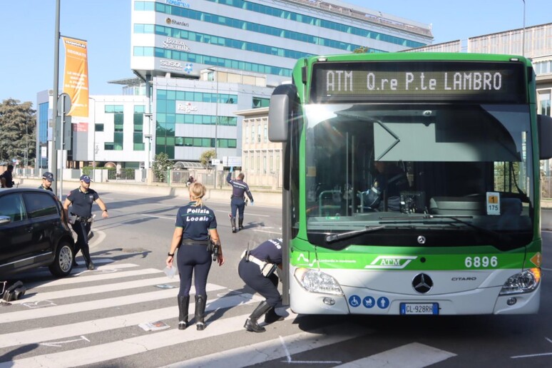 Uomo investito e ucciso a Milano, era sulle strisce - RIPRODUZIONE RISERVATA