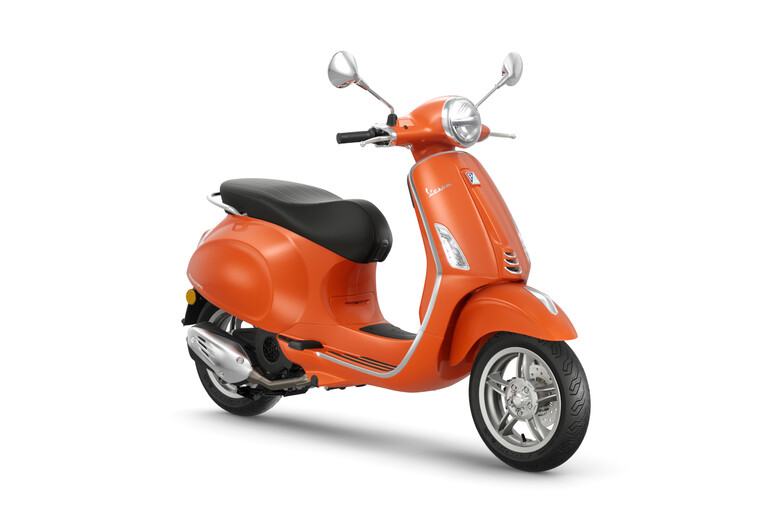 Vespa Primavera e Sprint si rinnovano nel segno dello stile - RIPRODUZIONE RISERVATA