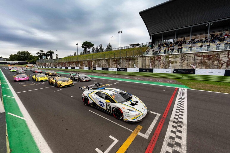 In pista 50 Lamborghini per il Super Trofeo a Vallelunga - RIPRODUZIONE RISERVATA