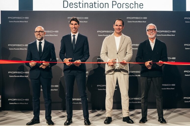 Per Porsche nuovi show-room e attenzione al futuro - RIPRODUZIONE RISERVATA