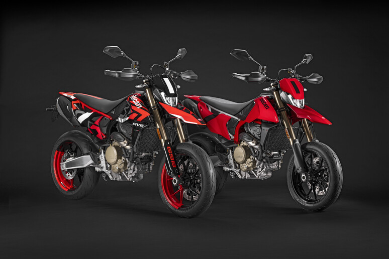 Ducati Hypermotard 698 Mono tra prestazioni e divertimento - RIPRODUZIONE RISERVATA