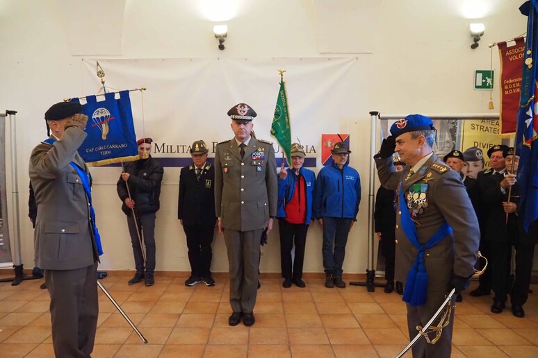 Cambio Al Vertice Del Comando Militare Esercito 'Umbria' - Notizie ...