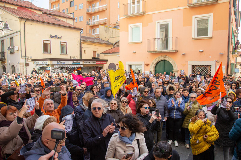 - RIPRODUZIONE RISERVATA