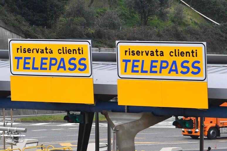 Telepass SAT, il dispositivo per i mezzi pesanti