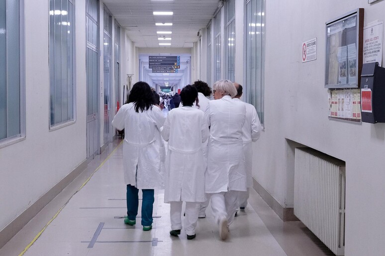 I medici del servizio sanitario potranno lavorare fino a 72 anni