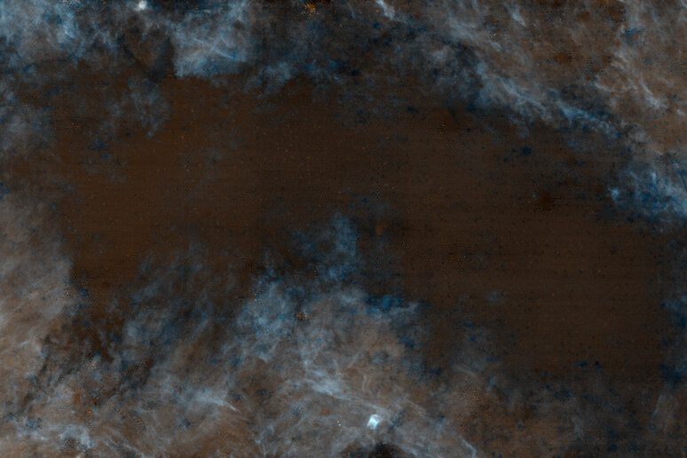 La regione opaca della Via Lattea chiamata il  'Mattone ' (fonte: Ginsburg et al., doi: 10.3847/1538-4357/acfc34) - RIPRODUZIONE RISERVATA