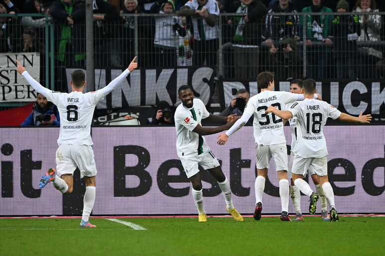 Bundesliga: MGladbach-Bayern 3-2 - Foto - Ansa.it